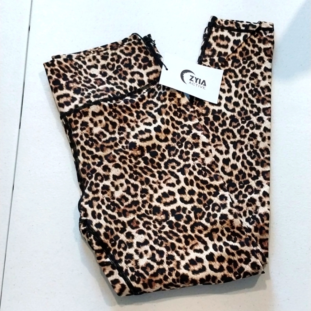 Zyia Active Leopard Print 7/8 Leggings Nwt
